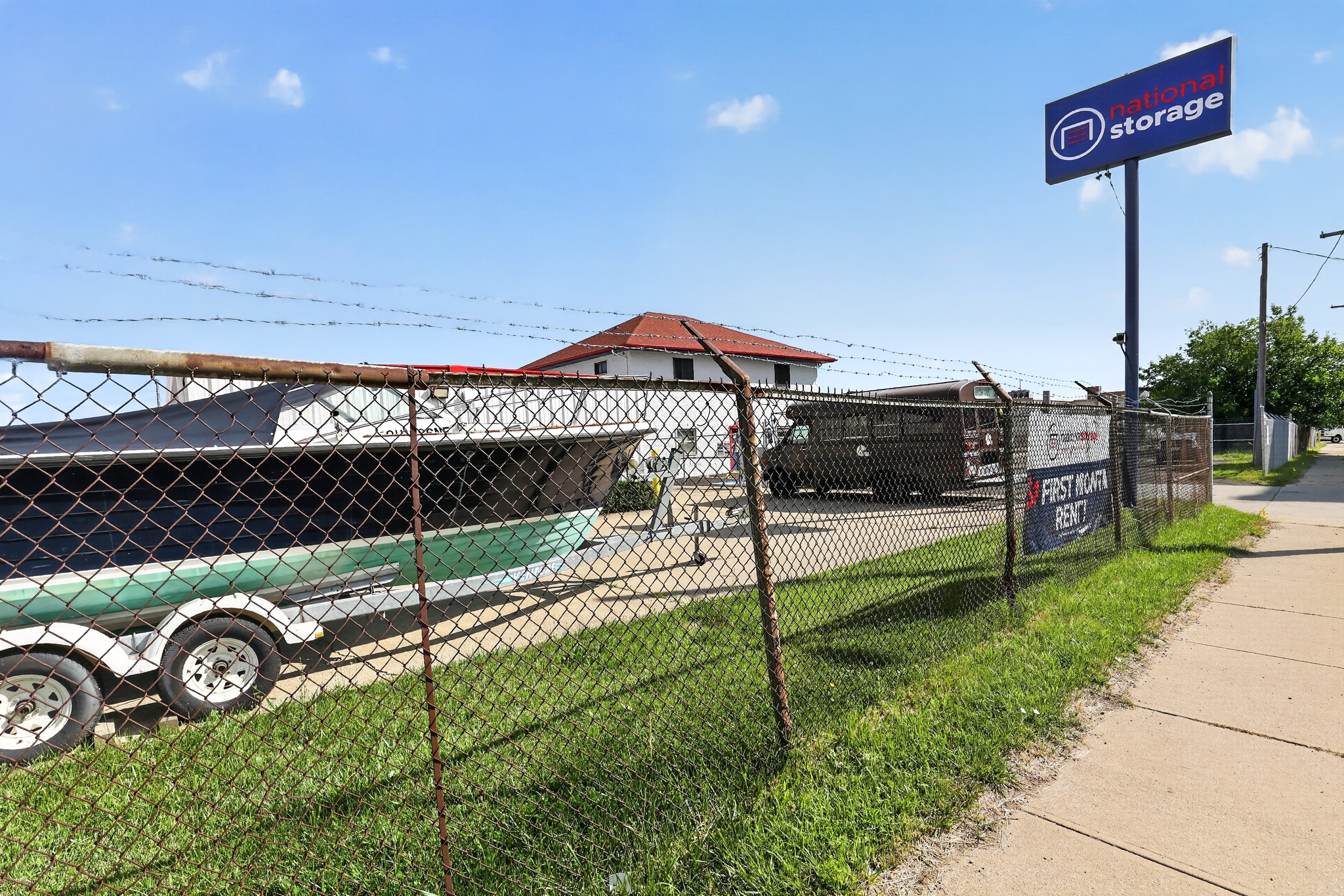 National Storage Lakewood East - Berea 11600 Berea Road Cleveland, OH 44102
