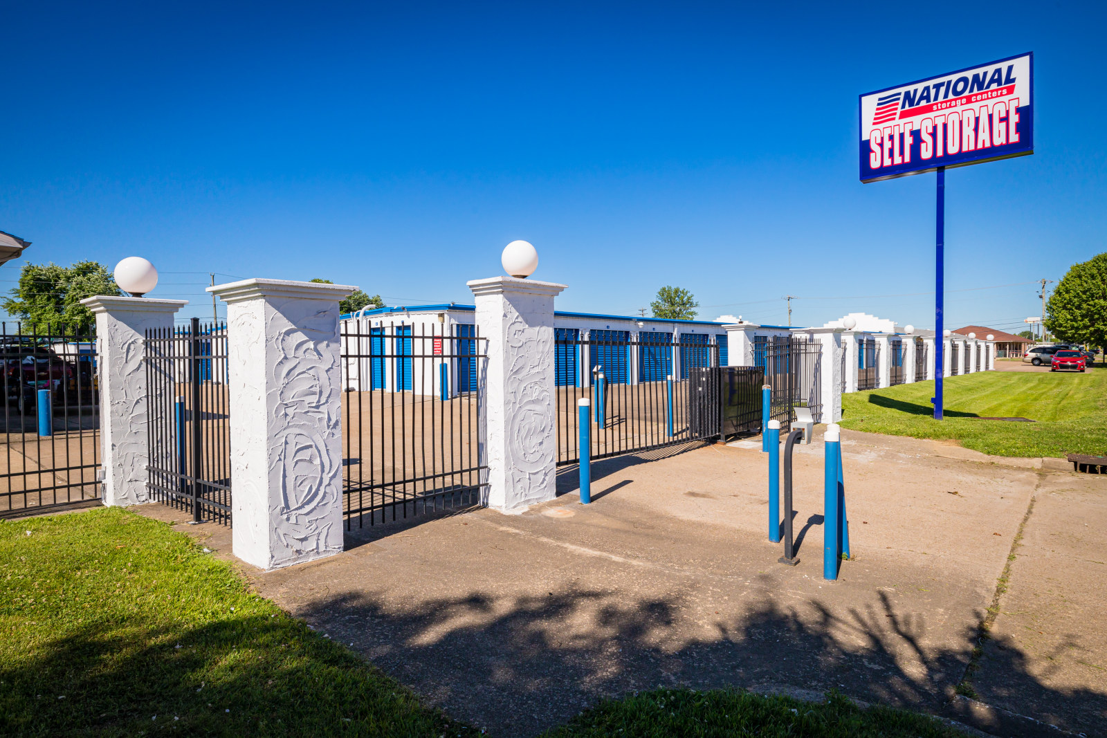 National Storage Owensboro – Salem Drive 400 Salem Drive, Owensboro, KY 42303