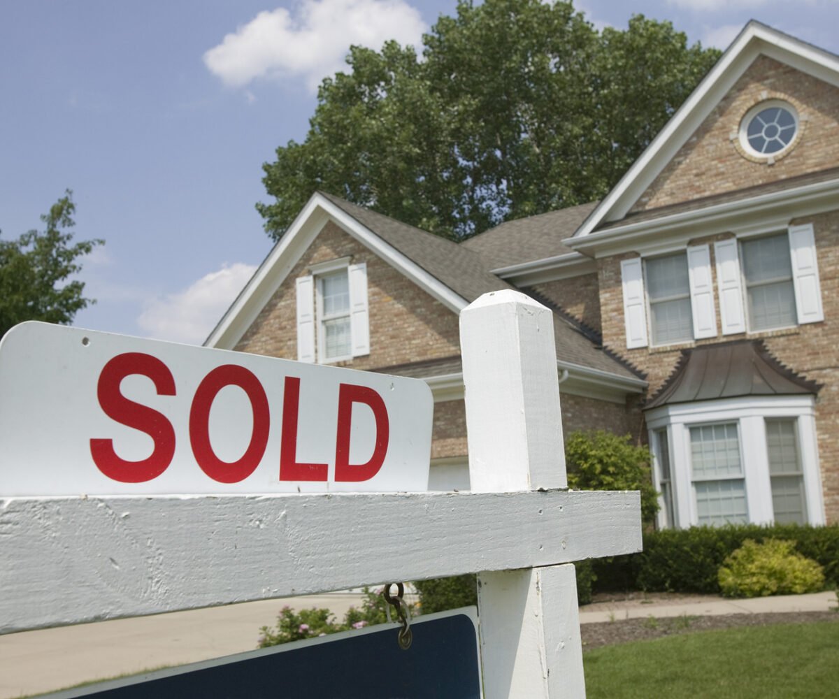Renting vs. Owning a Home Advantages and Disadvantages