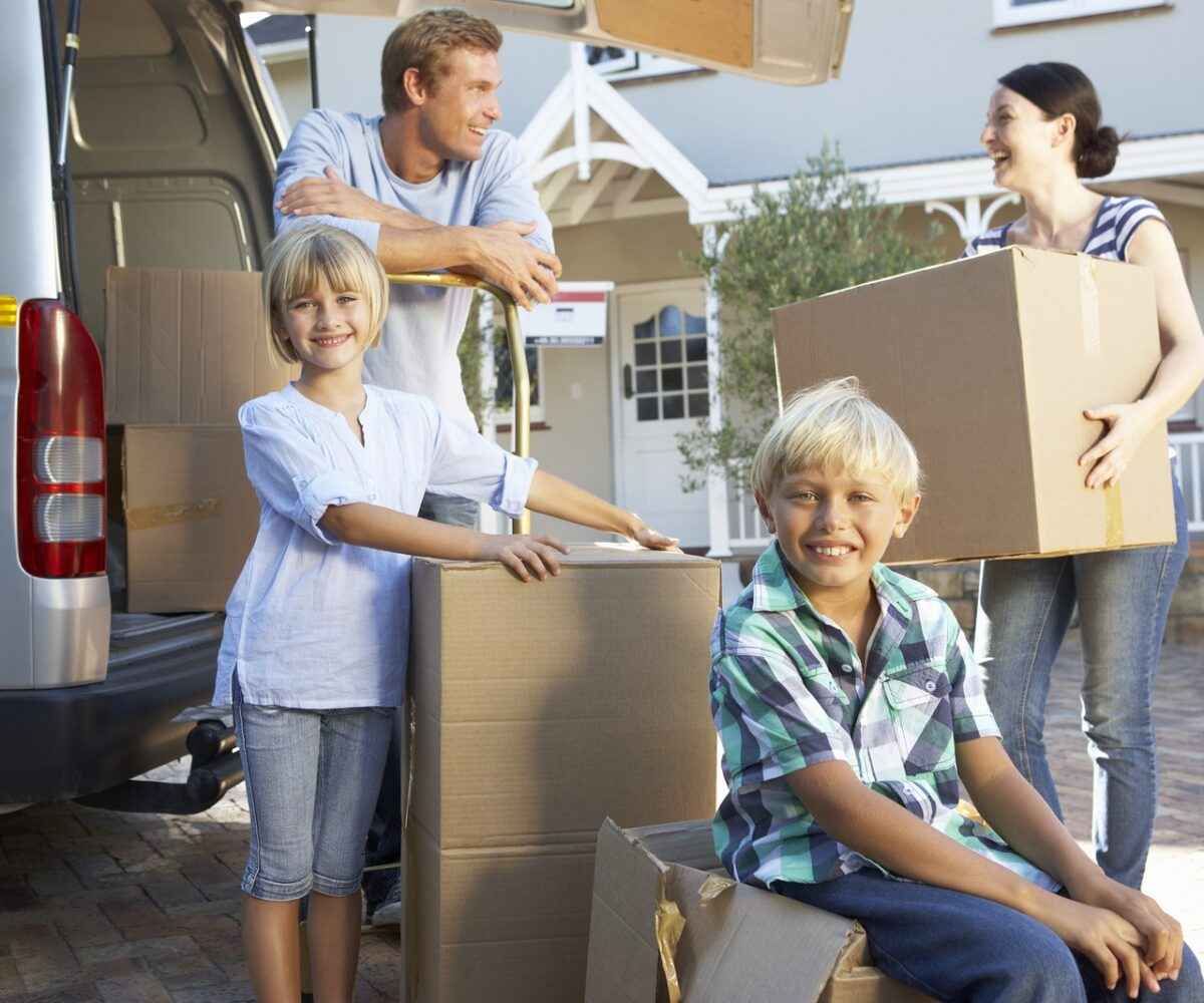 10 Things to Know about Moving in the Summer