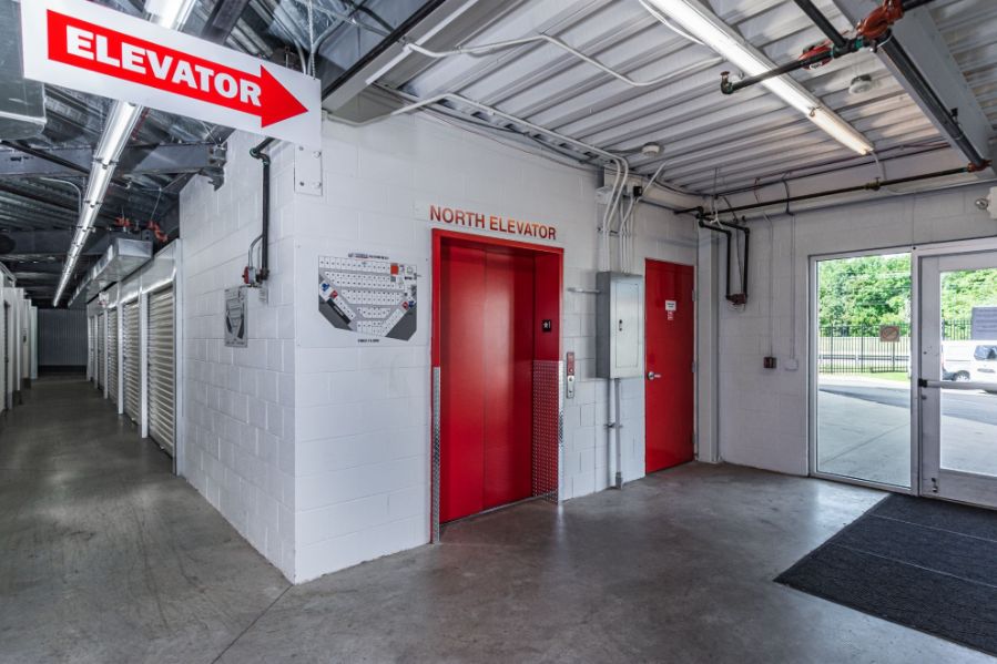 National Storage Bloomfield – Telegraph Road 540 S. Old Telegraph Road, Pontiac, MI 48341
