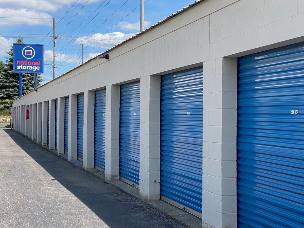 National Storage Howell – Grand Oaks 1481 Grand Oaks, Howell, Michigan 48843