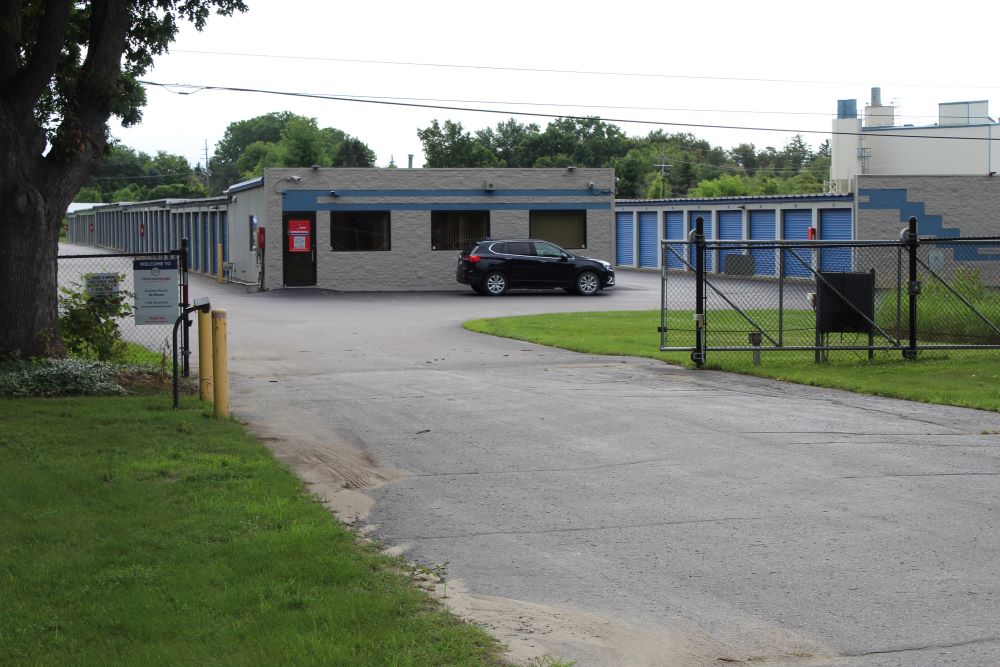 National Storage Hartland - Old US 23 700 N. Old US 23 Brighton, MI 48114