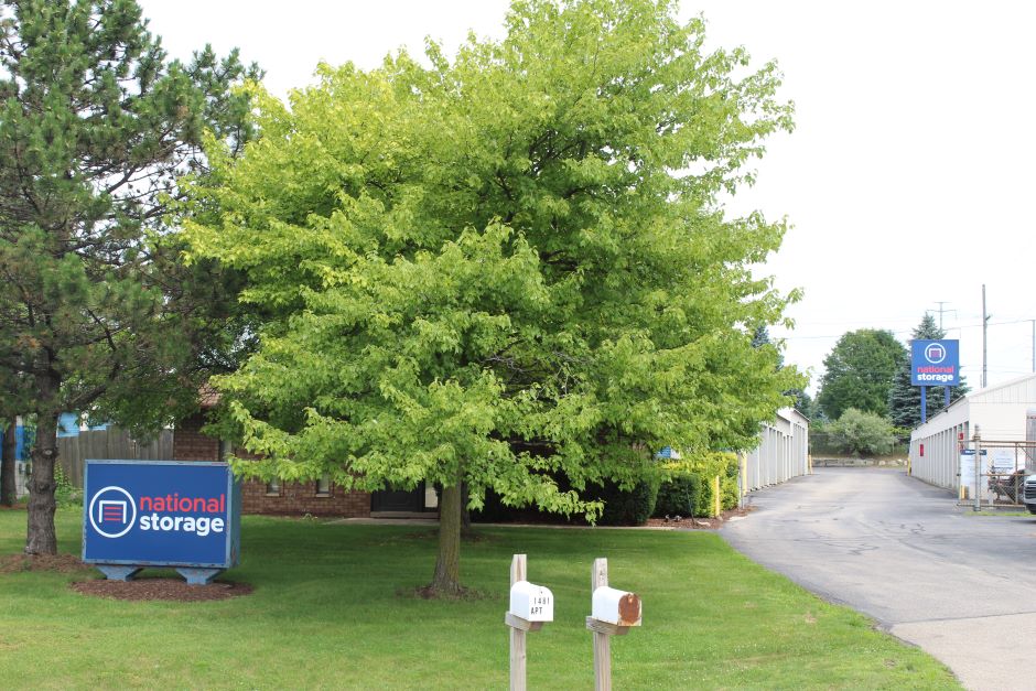 National Storage Howell – Grand Oaks 1481 Grand Oaks, Howell, Michigan 48843