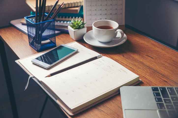 4 Tips for an Organized Office Space at Home