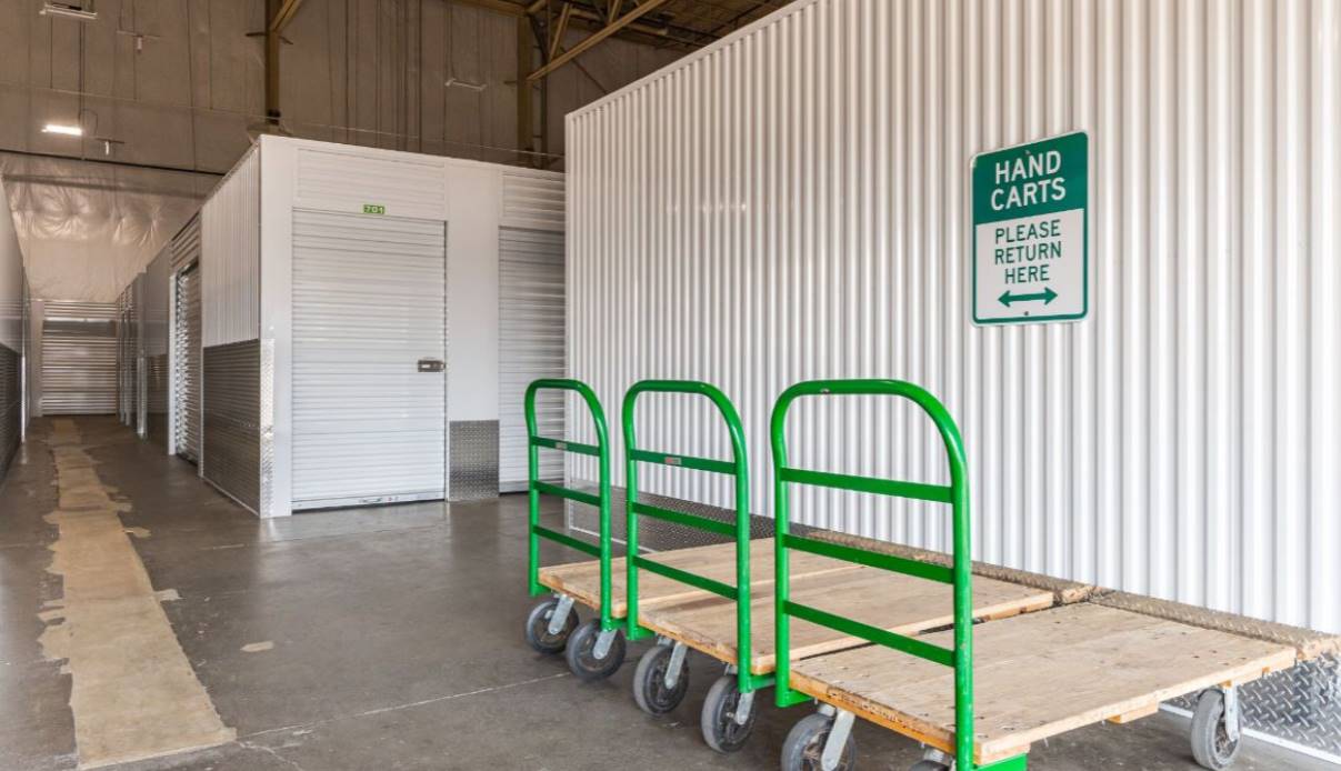 National Storage Jenison – Center Industrial Dr 6600 Center Industrial Dr, Jenison, Michigan 49428