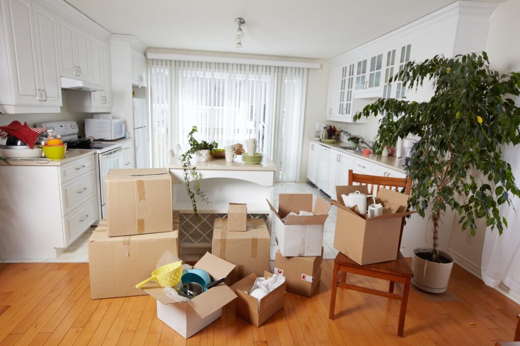 Kitchen Packing Tips to Get You Into Your New Home, Faster!