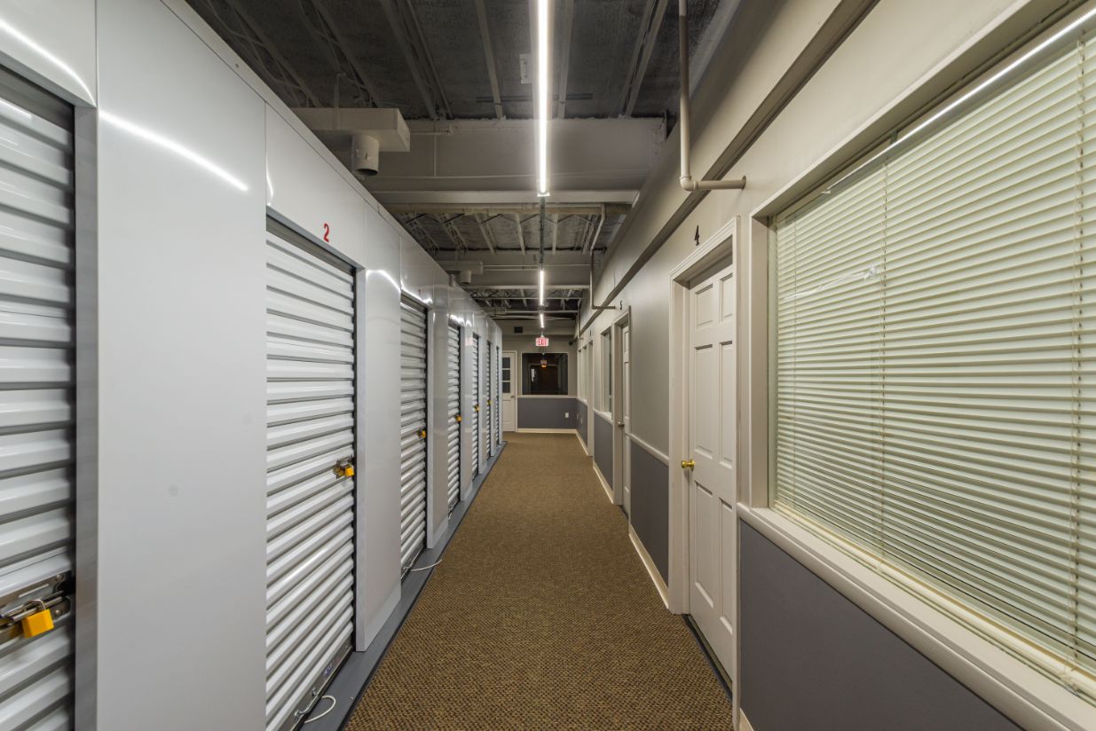 National Storage Lakewood – Berea Road 12600 Berea Road, Lakewood, OH 44111