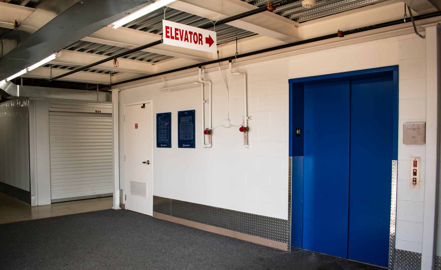 National Storage Livonia - Merriman Road 13635 Merriman Road Livonia, MI 48150