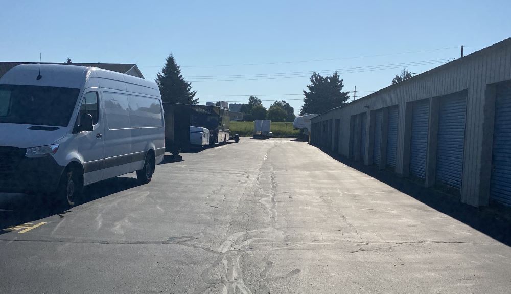 National Storage Howell – Grand Oaks 1481 Grand Oaks, Howell, Michigan 48843