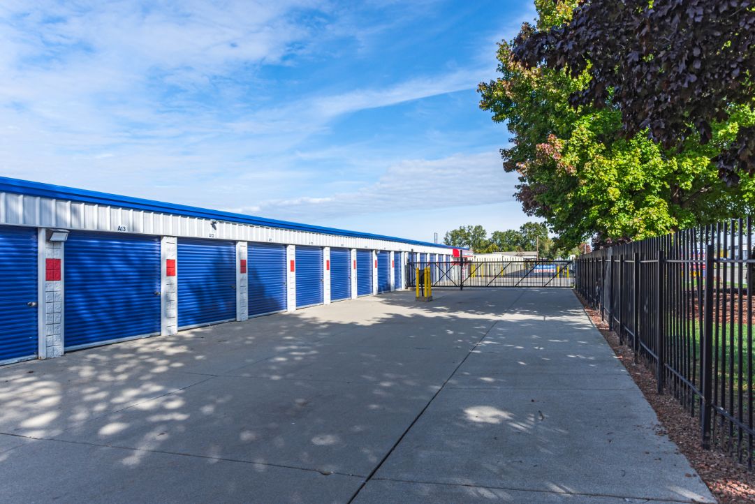 National Storage Westland - Newburgh Road 1638 S. Newburgh Rd Westland, MI 48186