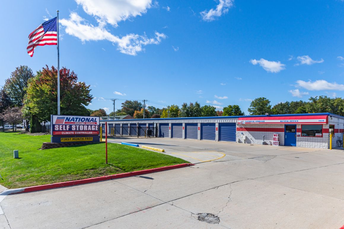 National Storage Westland - Newburgh Road 1638 S. Newburgh Rd Westland, MI 48186