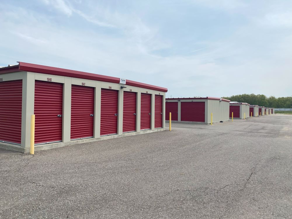  National Storage Howell – M-59 5800 E. Highland, Howell, Michigan 48843