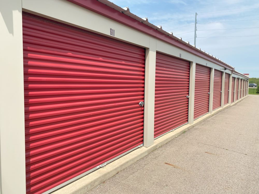 National Storage Howell – M-59 5800 E. Highland, Howell, Michigan 48843