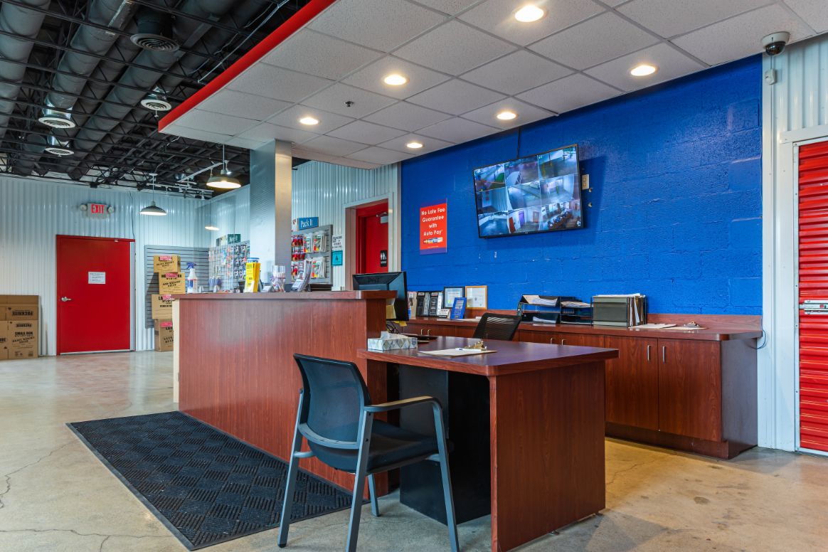 National Storage Redford – Telegraph Road 9125 Telegraph Road, Redford, MI 48239