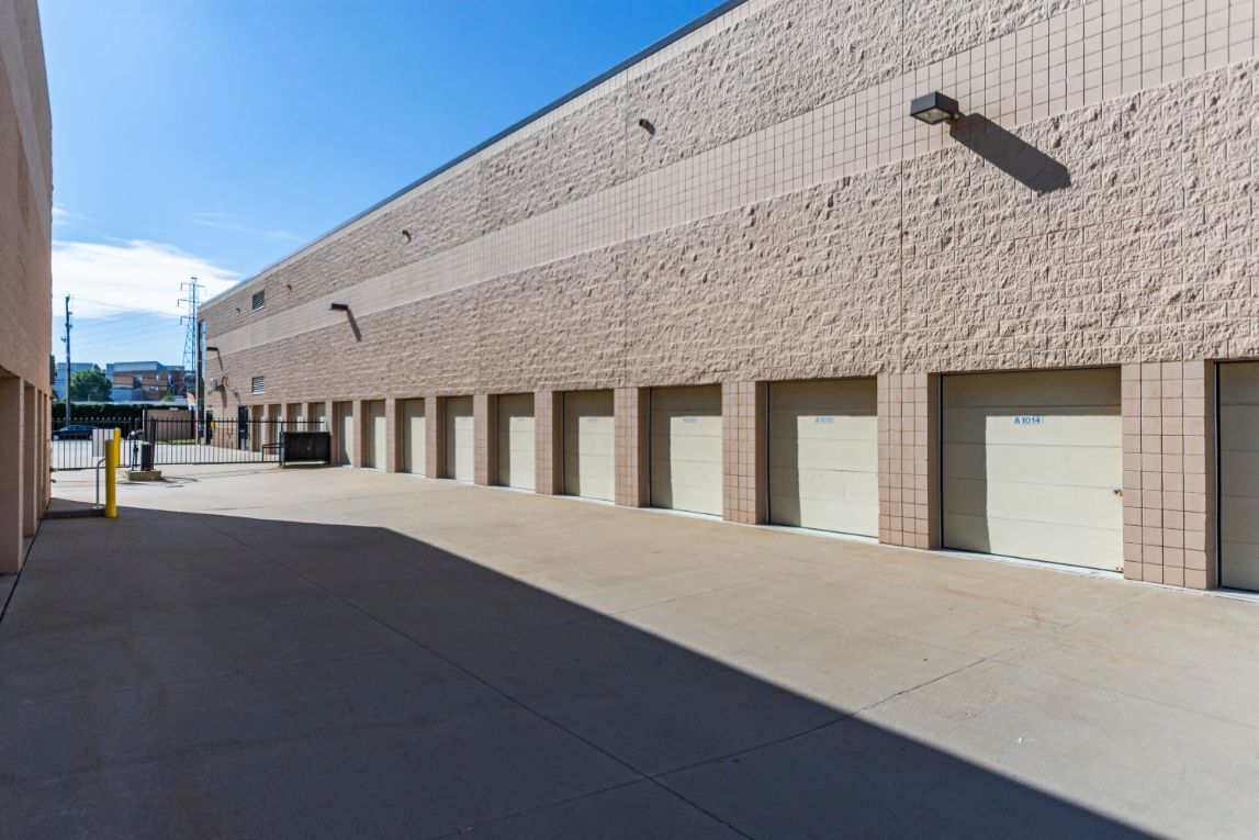 National Storage Royal Oak – Hudson Ave 313 East Hudson Ave, Royal Oak, MI 48067