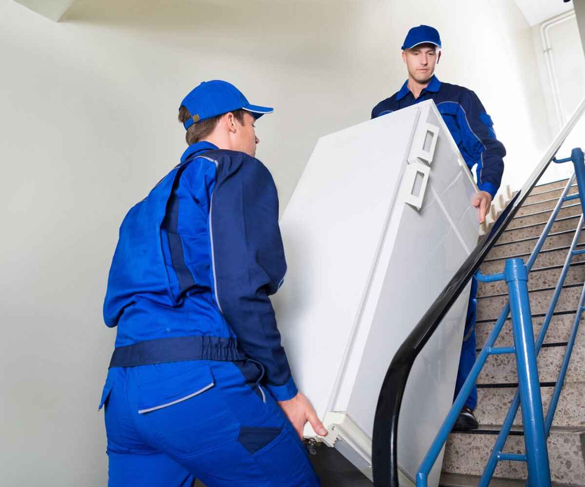 Tips for Moving a Refrigerator into Storage