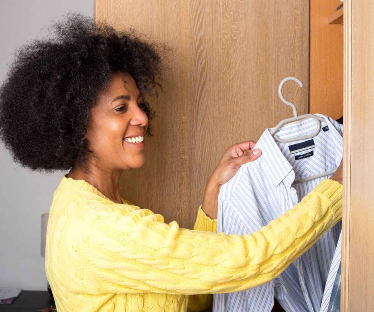 How to Organize a Small Closet: 6 Must-Follow Tips