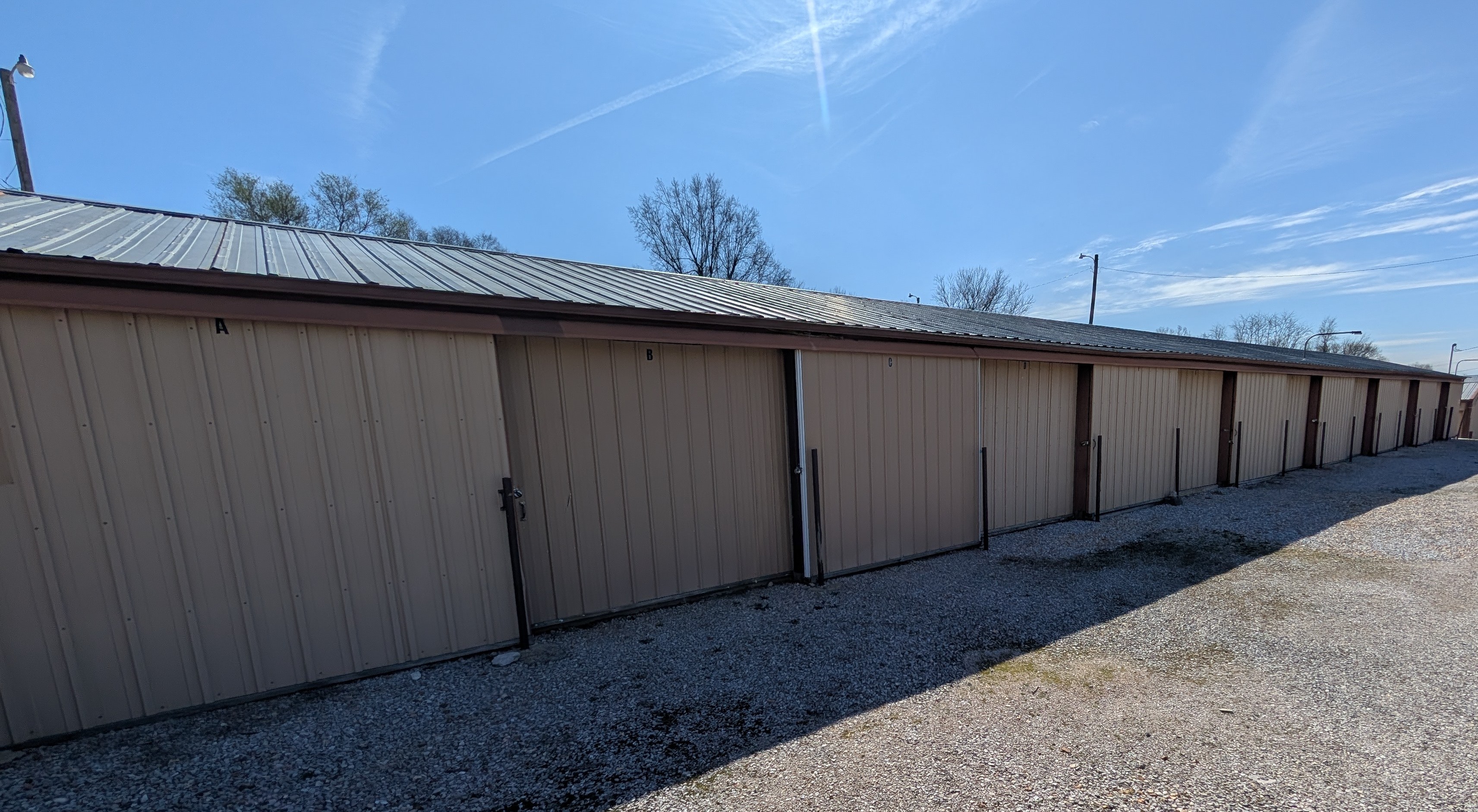 1qSecure units in Nixa