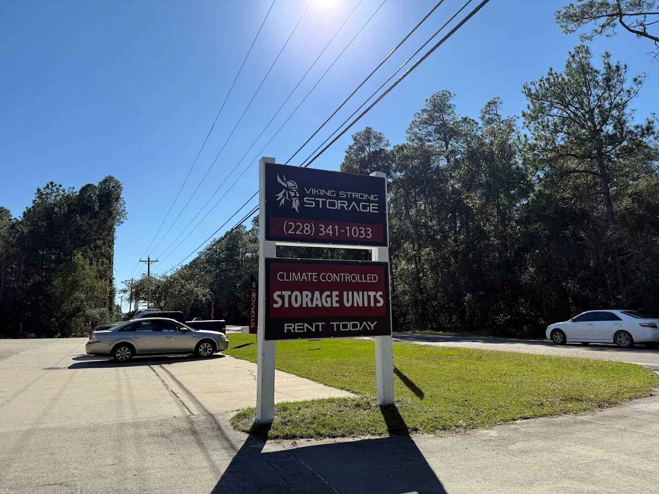 Vehicle storage at Viking Strong Storage 