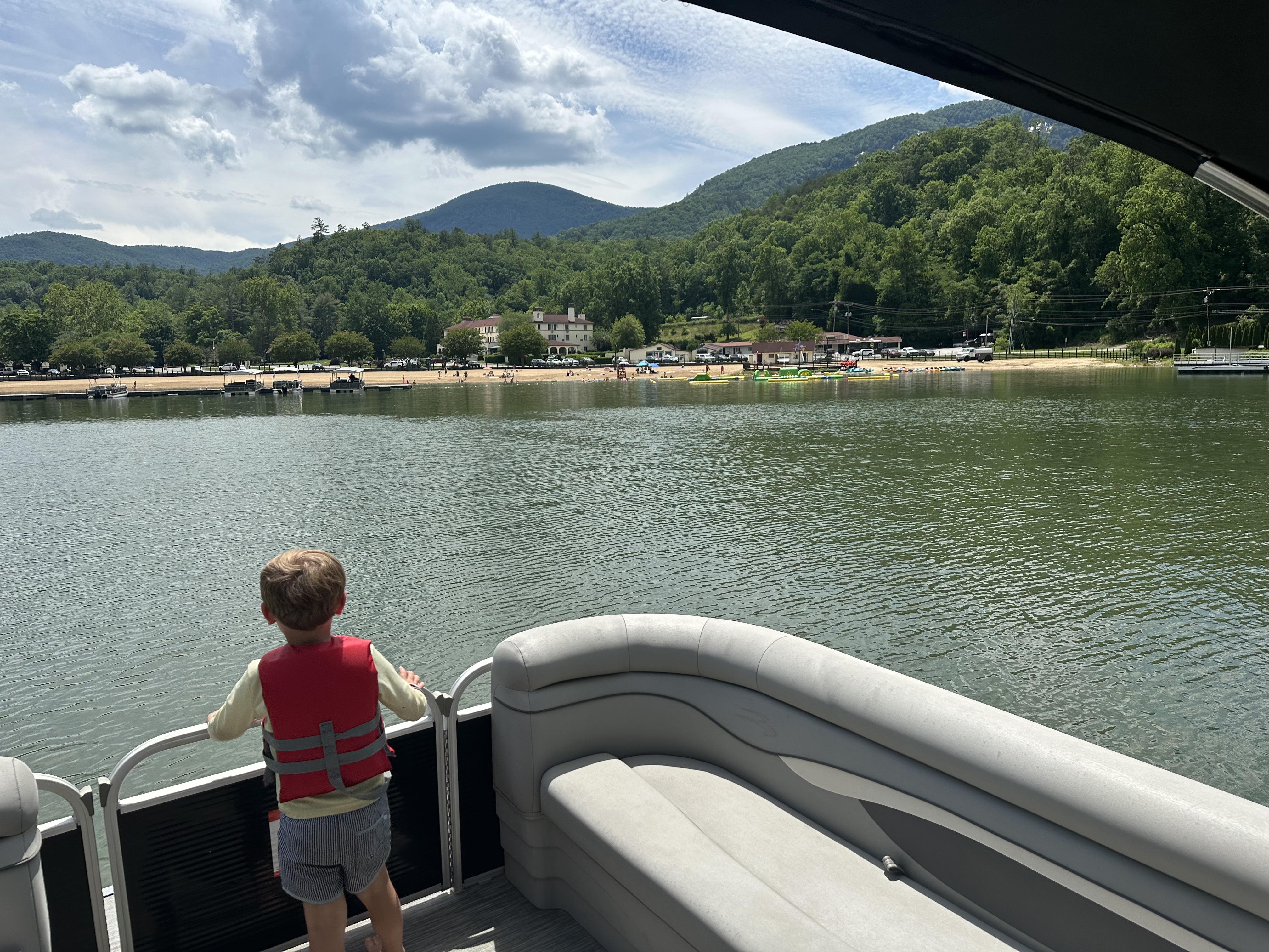 boat rentals in Lake Lure, NC