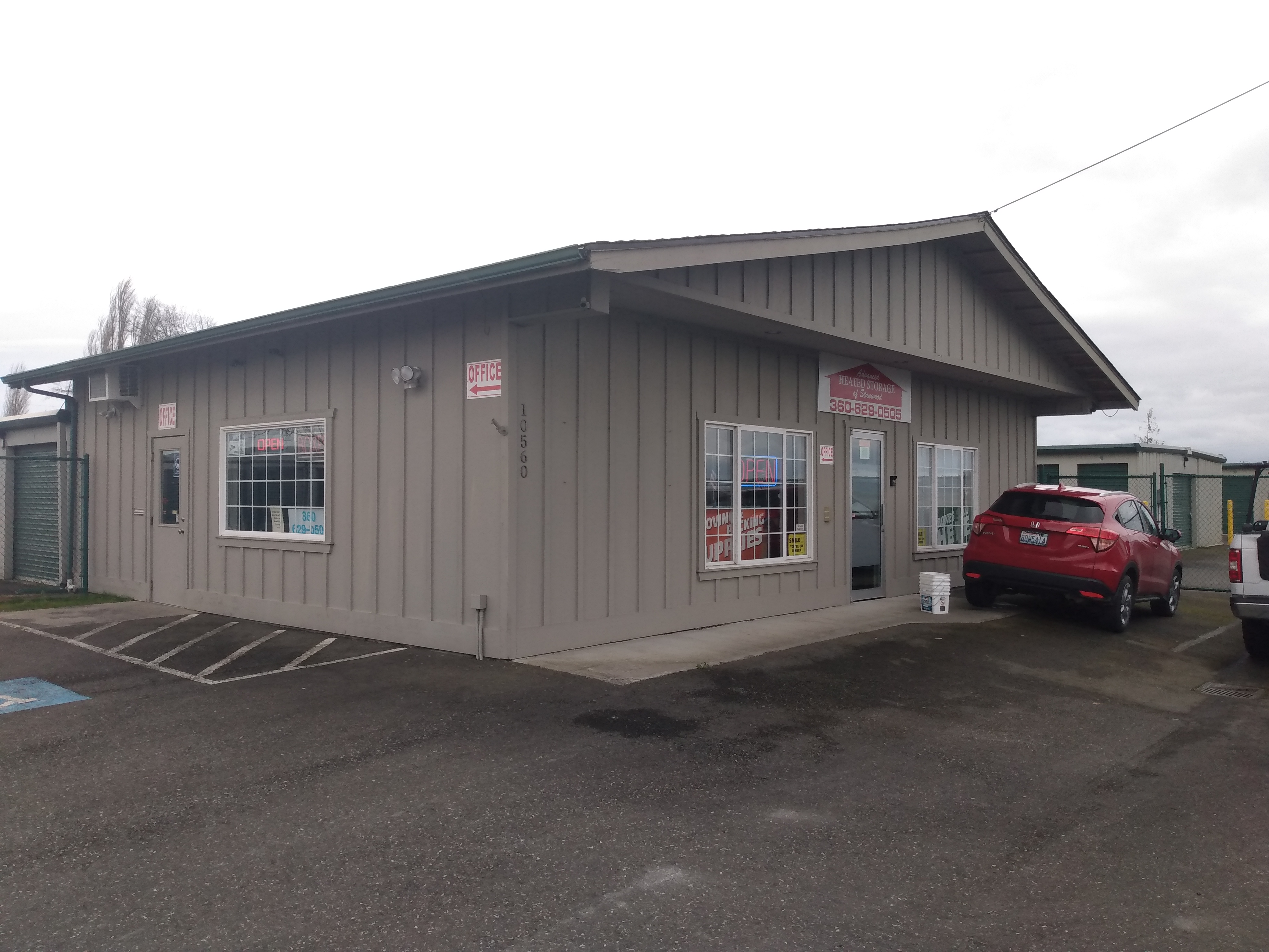 manned facility in stanwood wa, friendly office staff