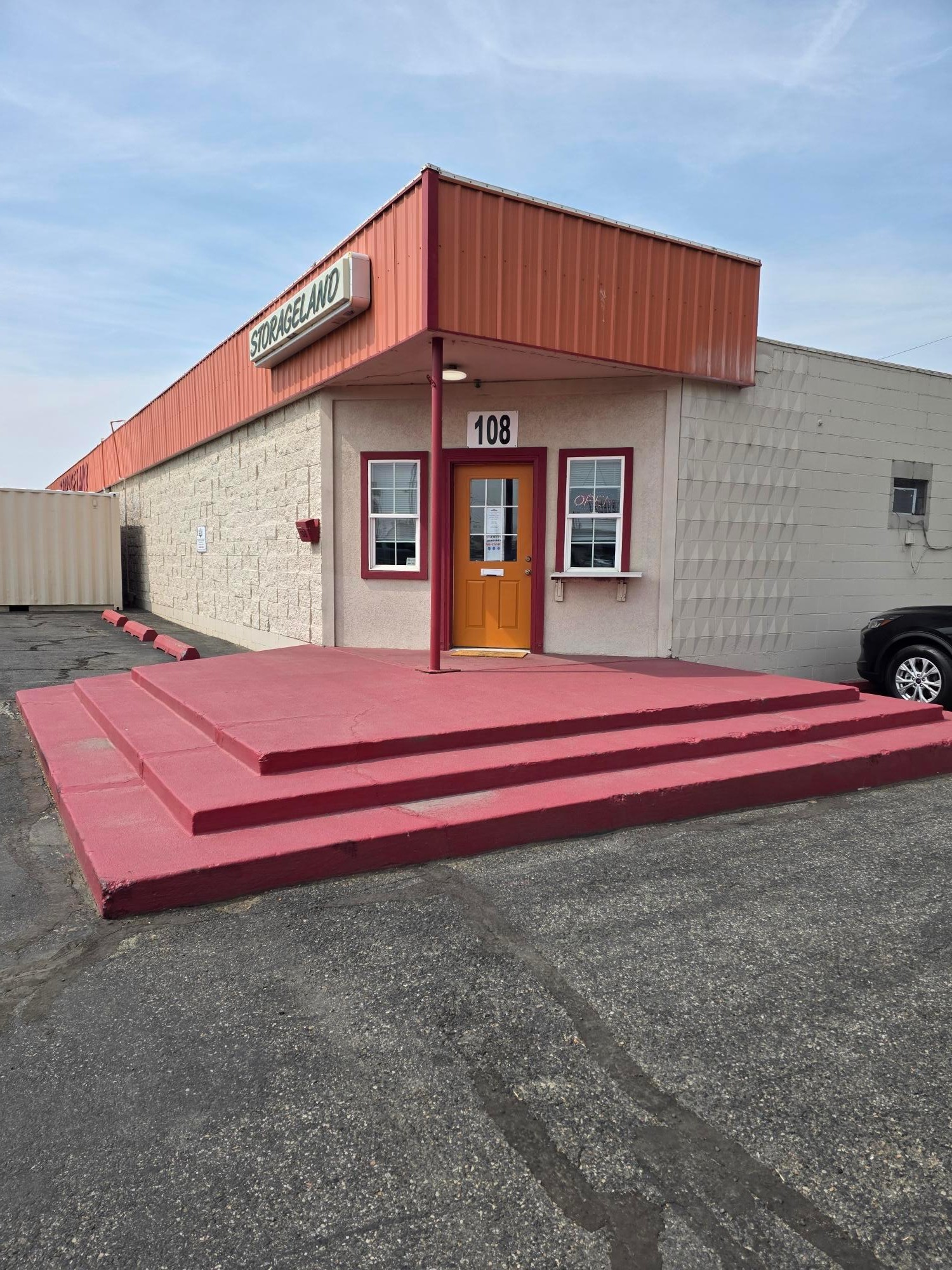 Secure Climate-Controlled Self Storage with Move-In Specials in Kennewick, WA
