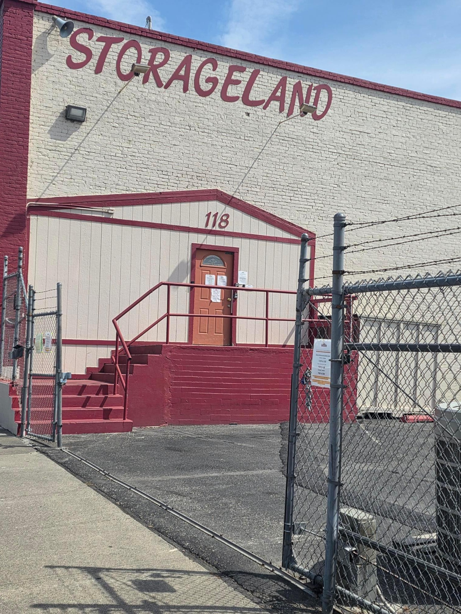 Secure Climate-Controlled Self Storage with Move-In Specials in Pasco