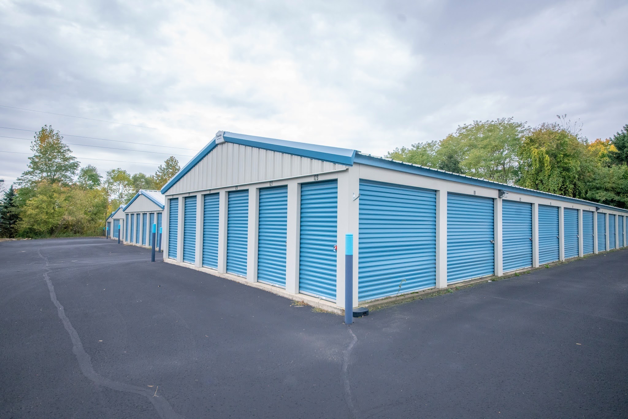 Paw Paw MI mini storage with convenient access and maintained grounds