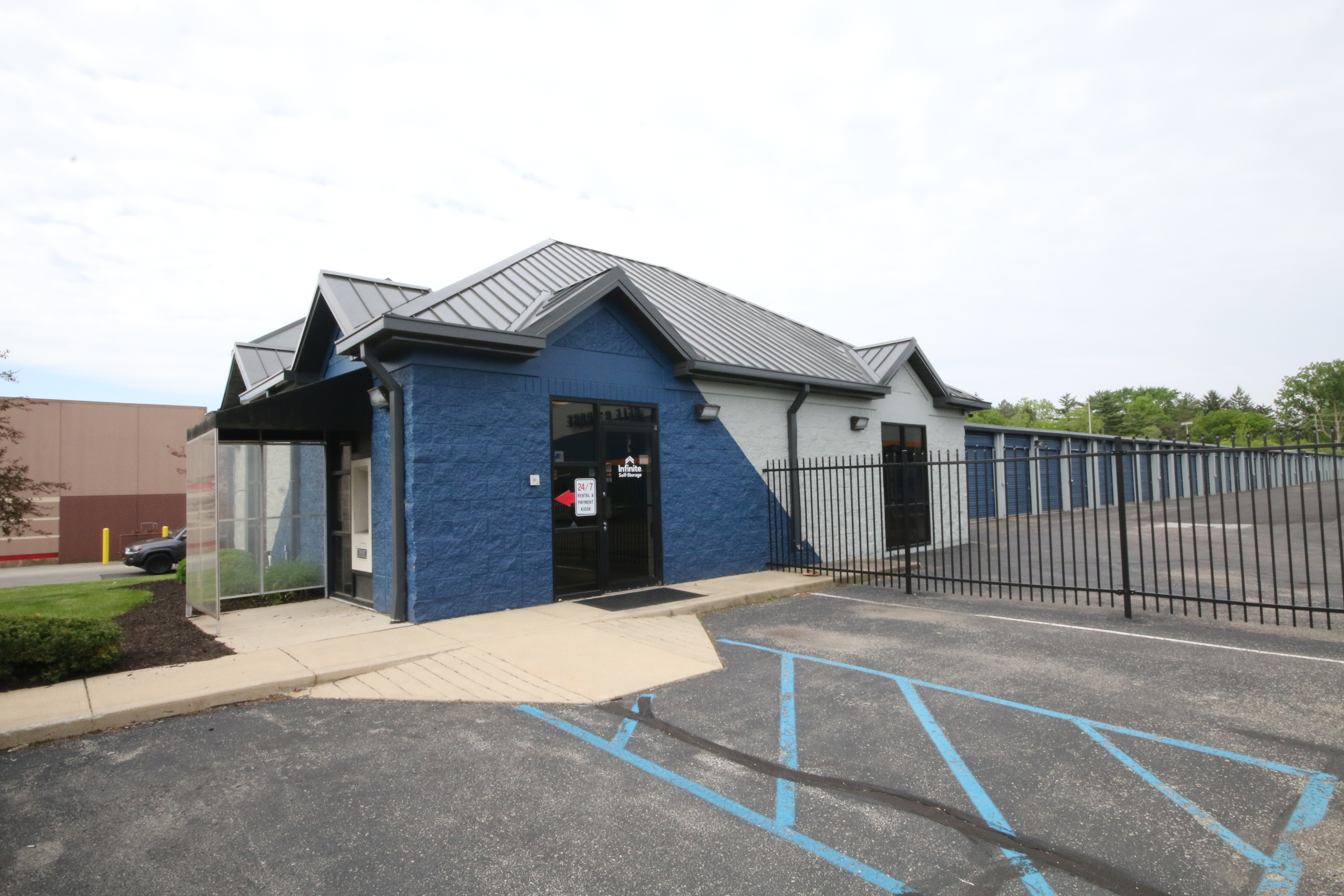 Infinite Self Storage - New Lenox 21827 S Schoolhouse Rd New Lenox, IL 60451 Infinite Self Storage - New Lenox 21827 S Schoolhouse Rd New Lenox, IL 60451