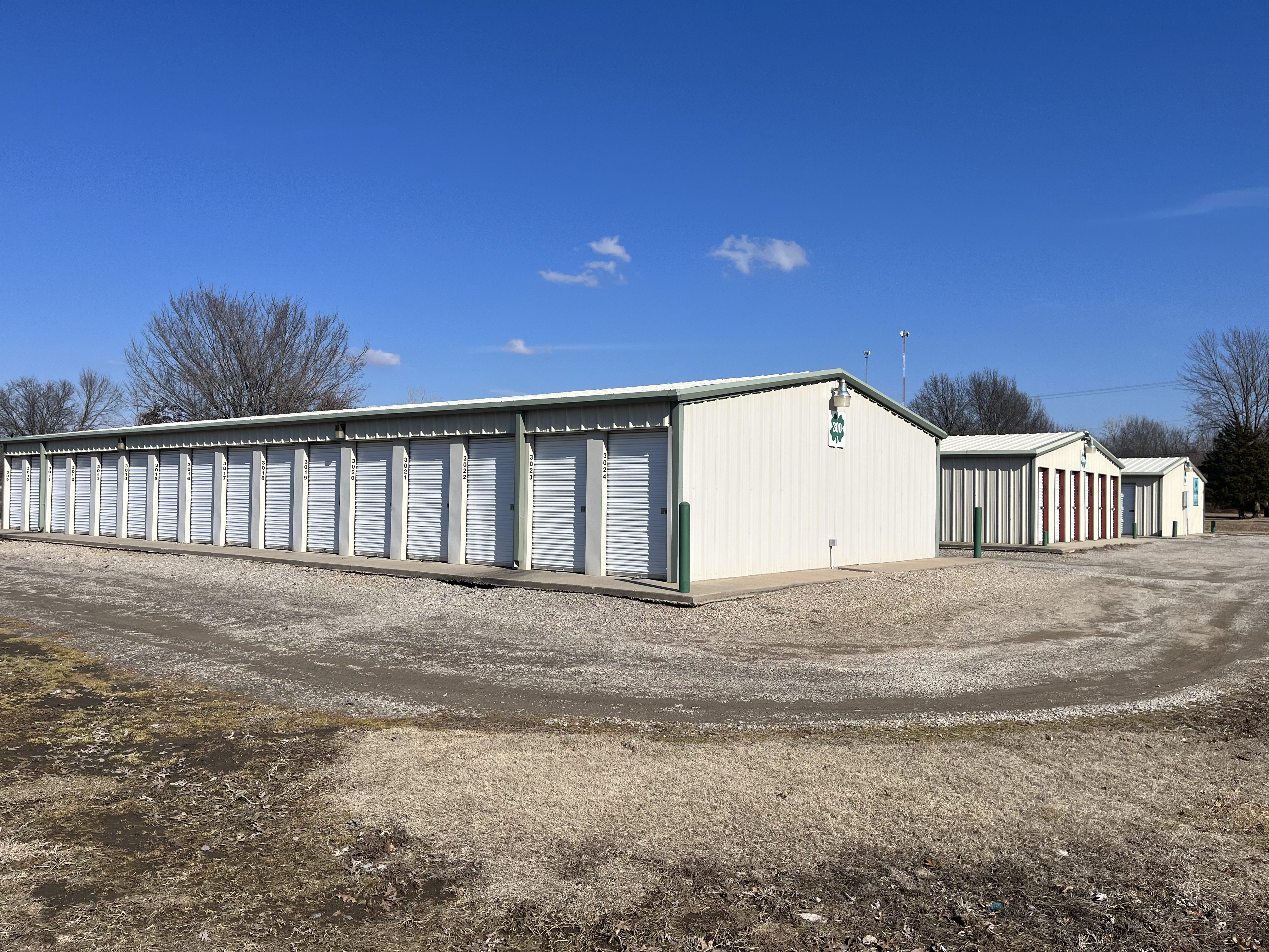 Secure 24/7 Access Storage with Drive-up Units in Pittsburg, Kansas