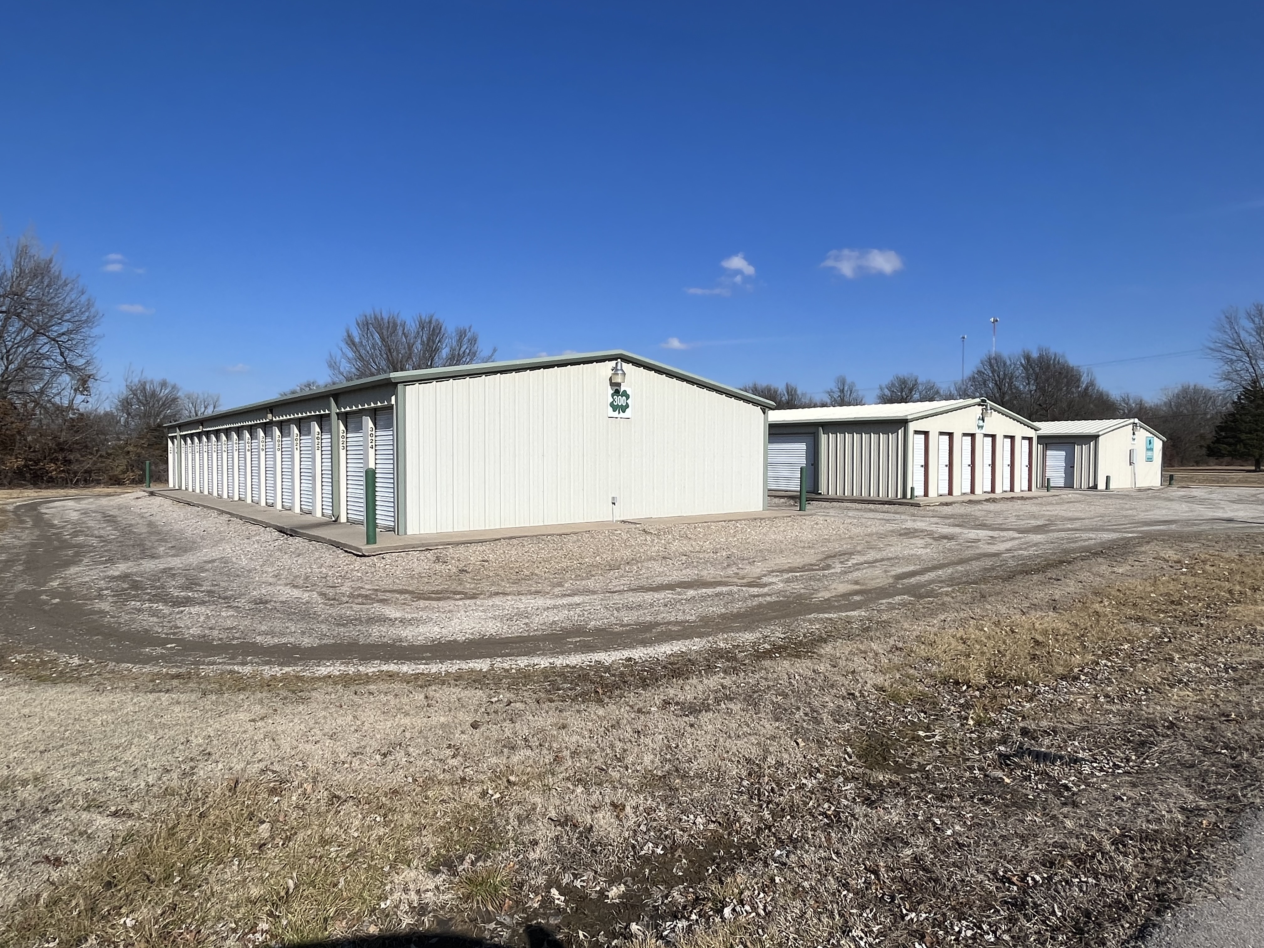 Secure 24/7 Access Storage with Drive-up Units in Pittsburg, Kansas