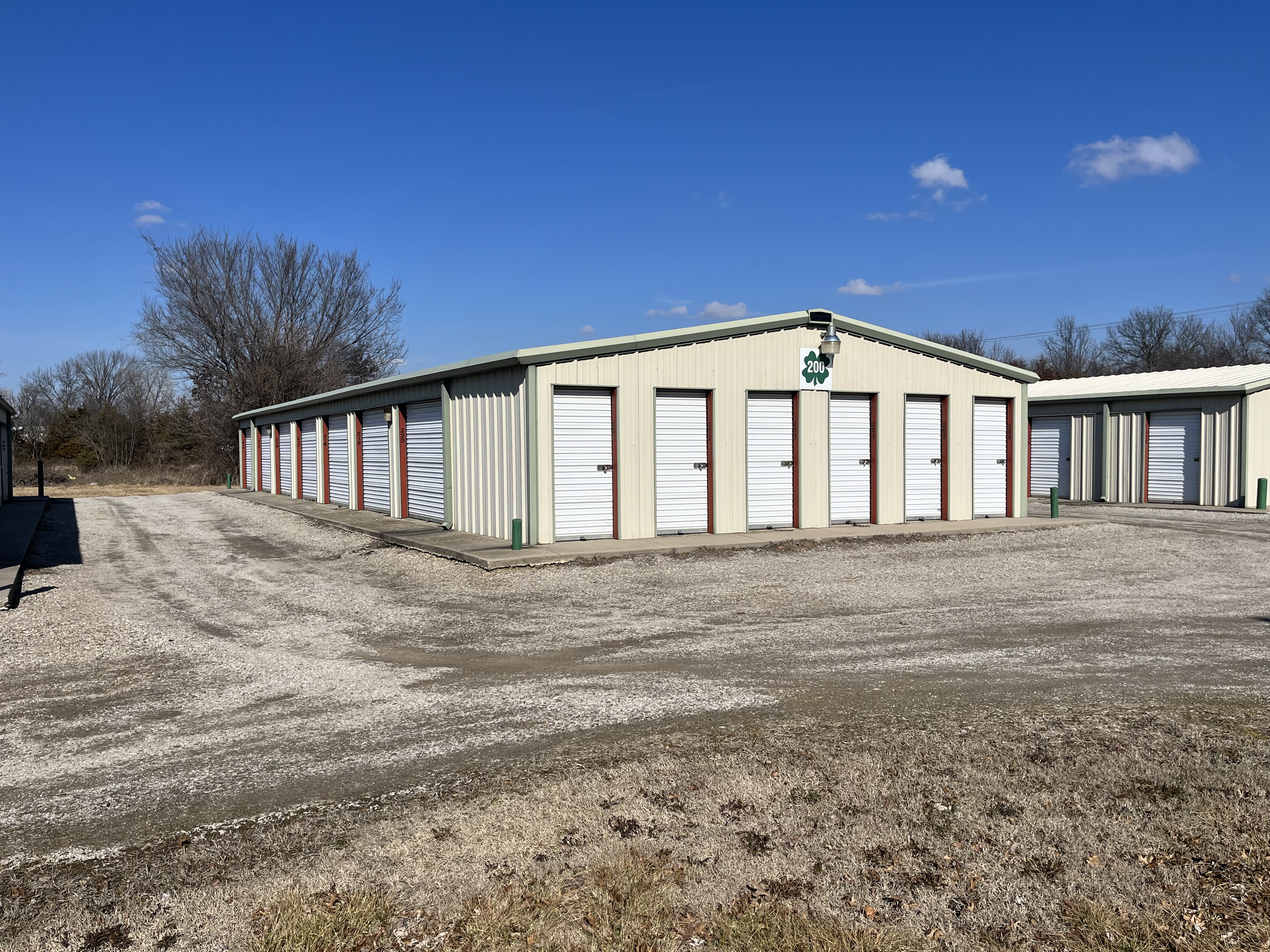 Secure 24/7 Access Storage with Drive-up Units in Pittsburg, Kansas