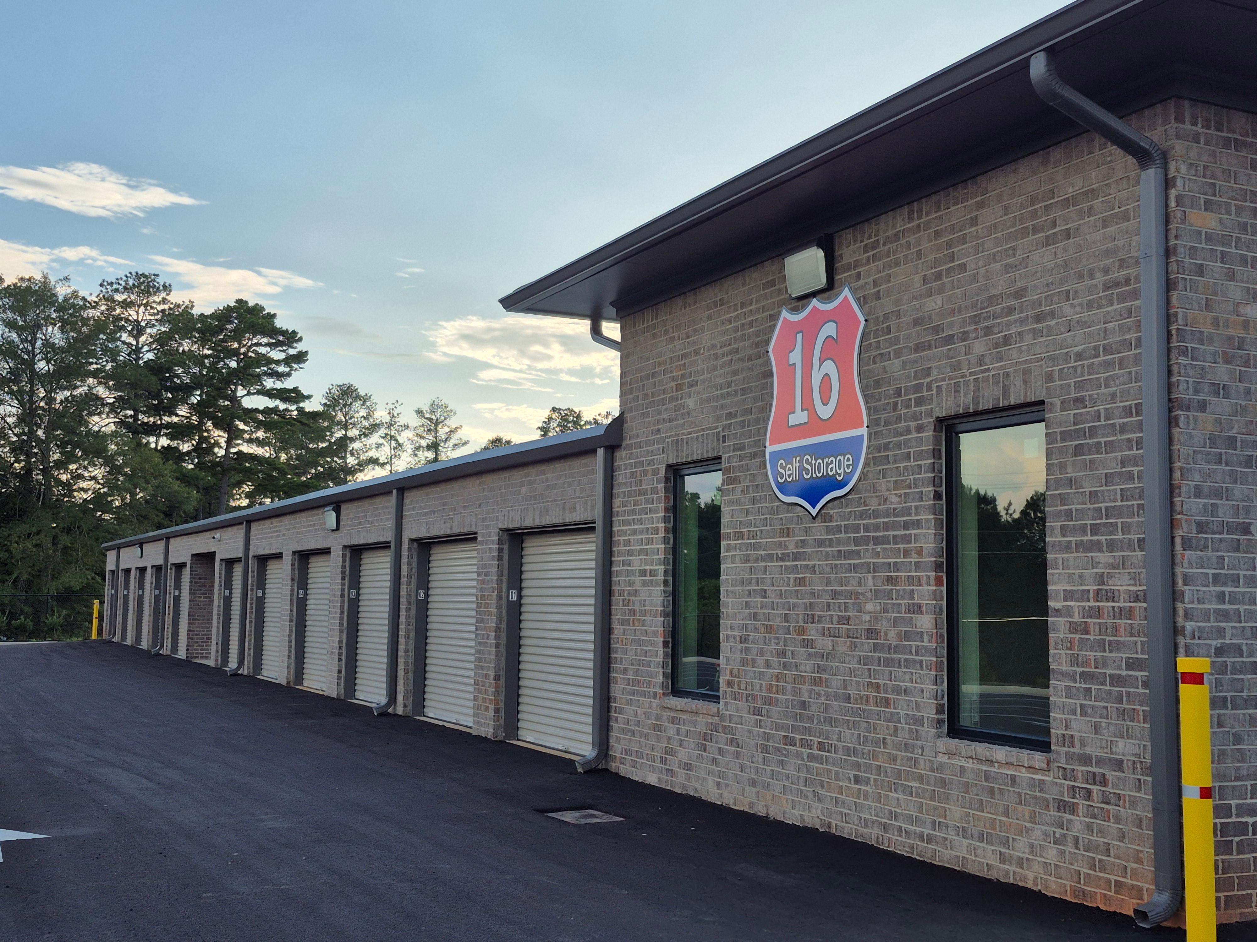 16 Self Storage 12 RV Drive Newnan, Georgia 30263 