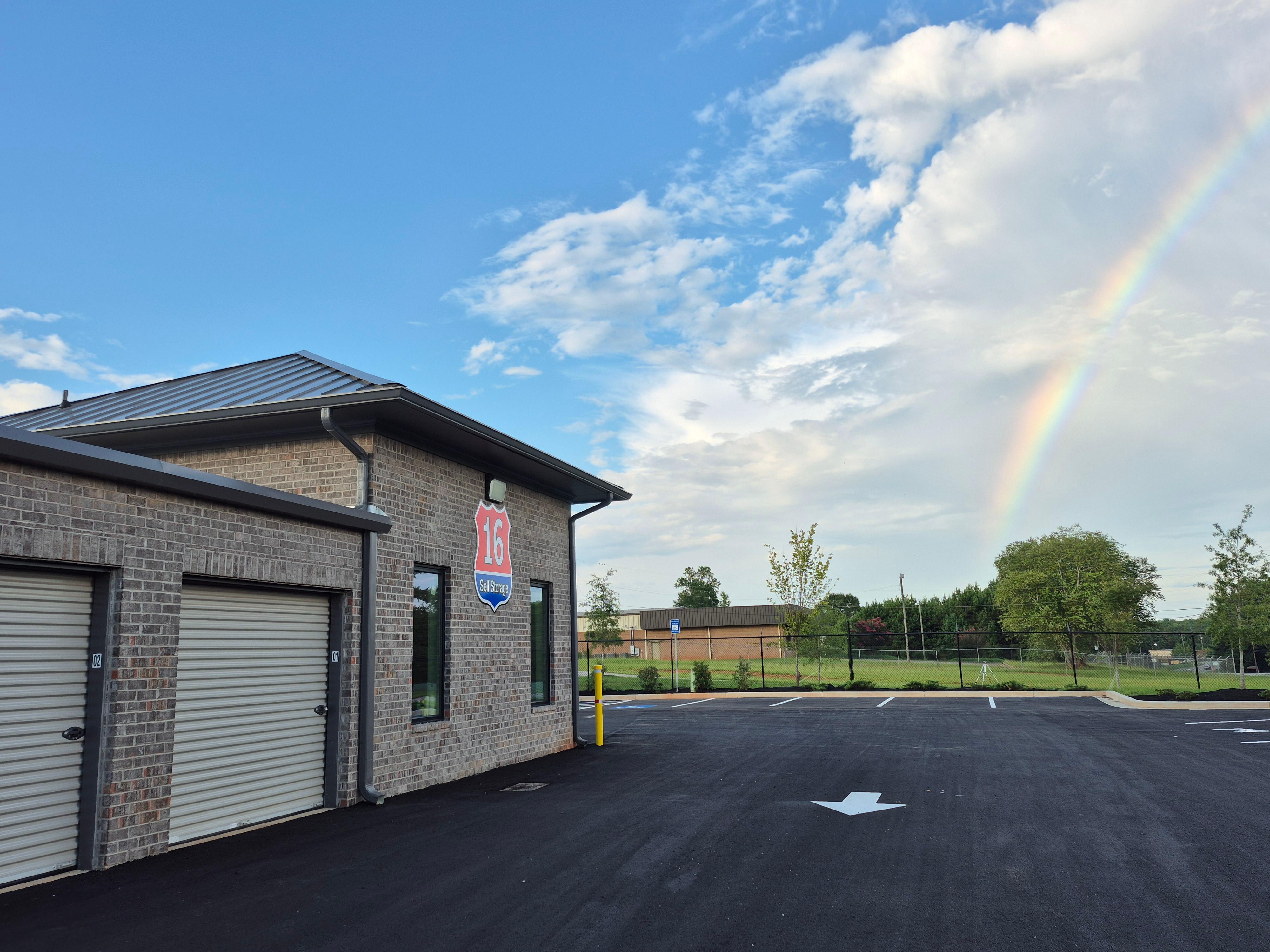 16 Self Storage 12 RV Drive Newnan, Georgia 30263 