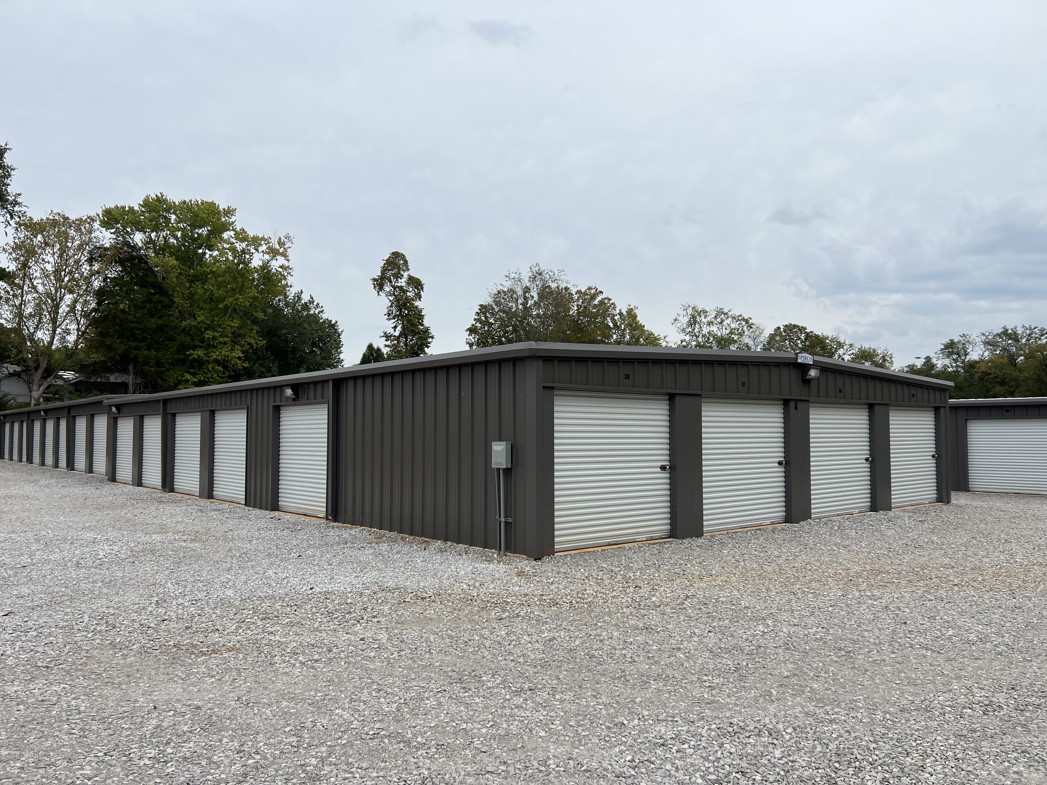 large self storage units winchester tn