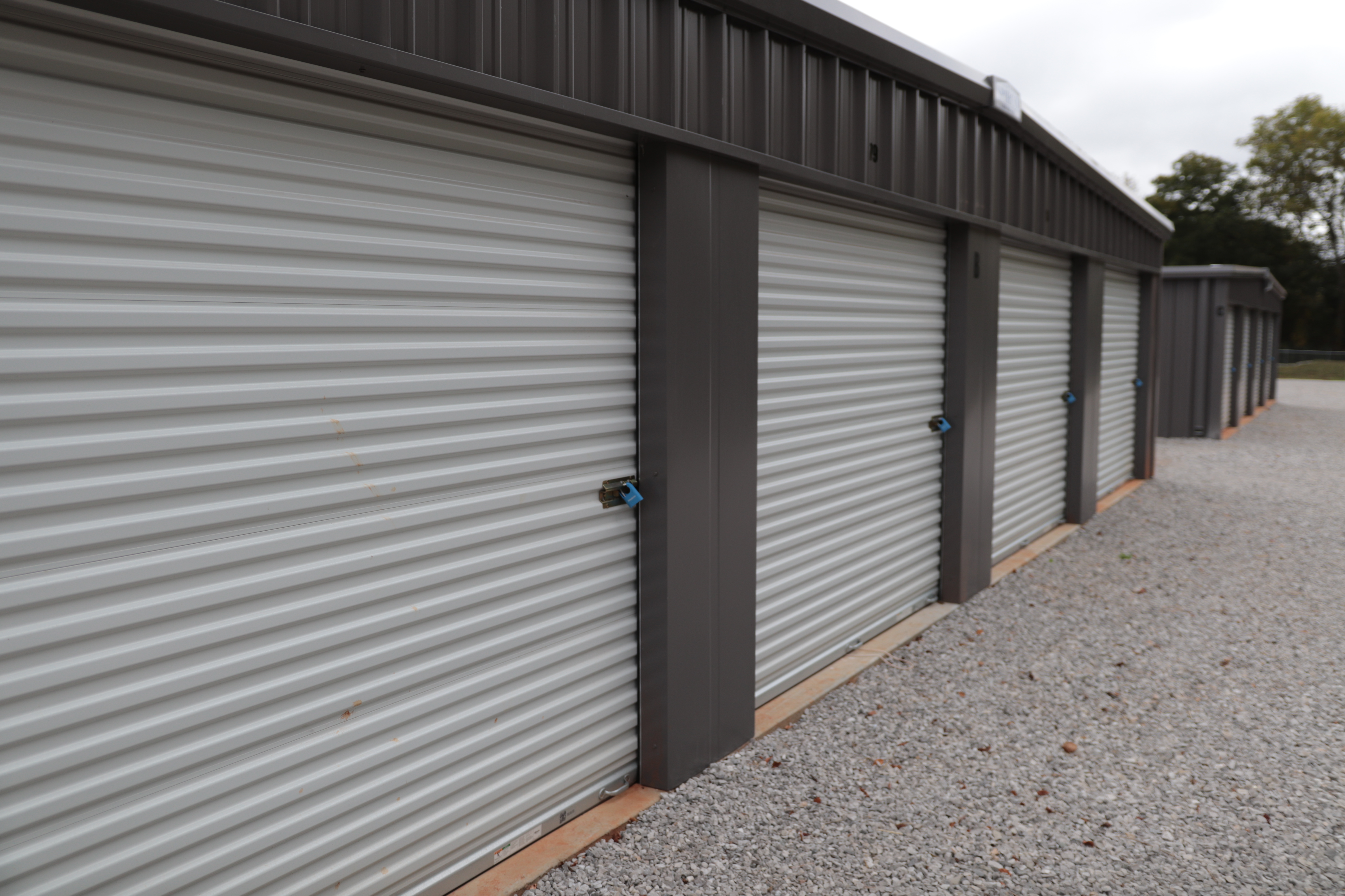 large self storage units winchester tn