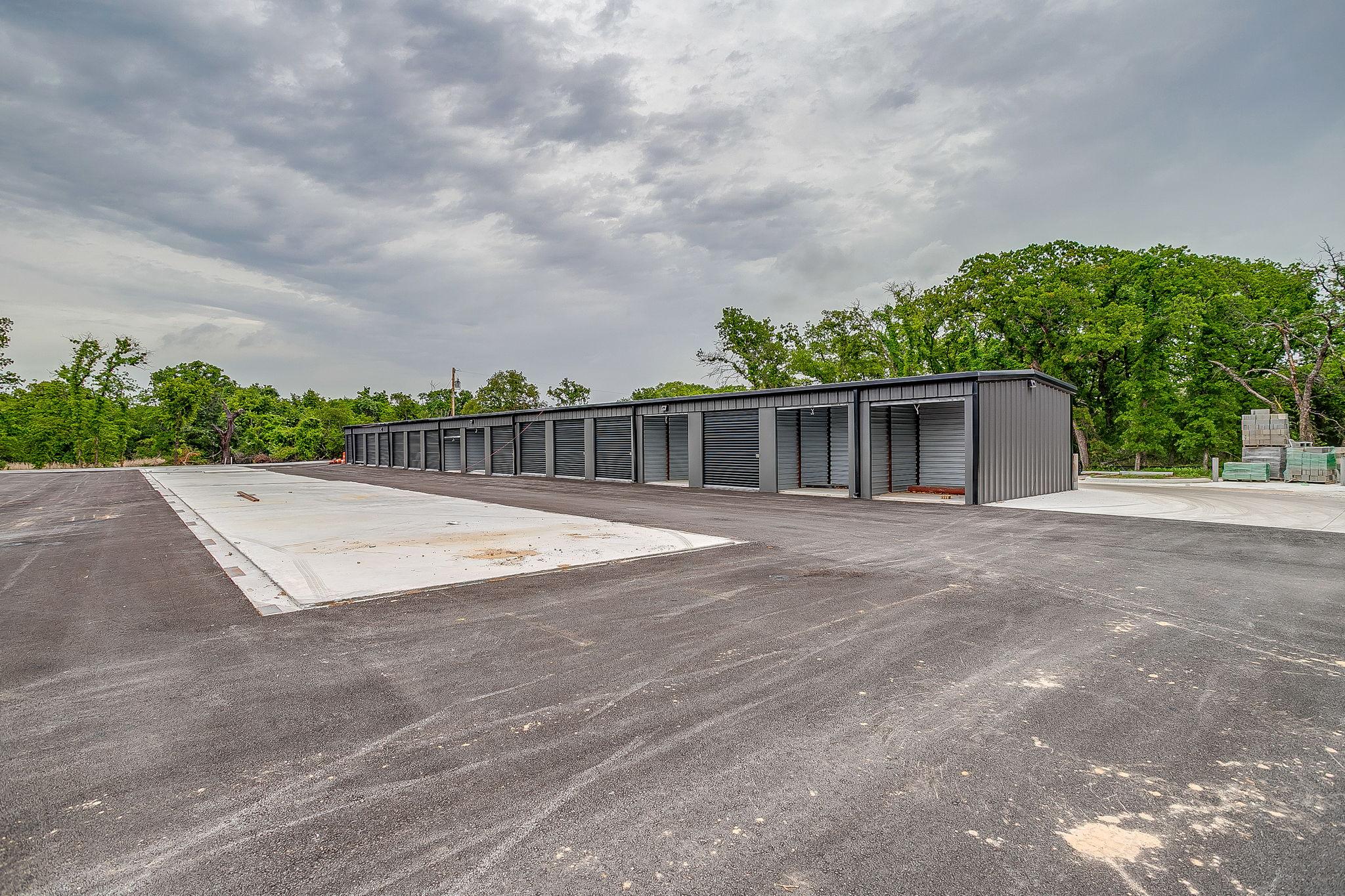 Secure Self Storage with 365-Day Access in Azle, TX | KECW Self Storage