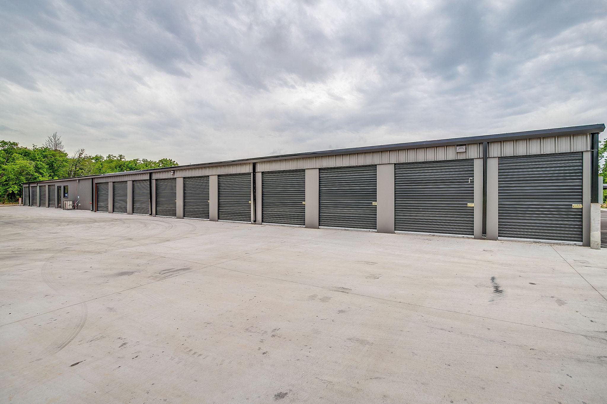 Secure Self Storage with 365-Day Access in Azle, TX | KECW Self Storage