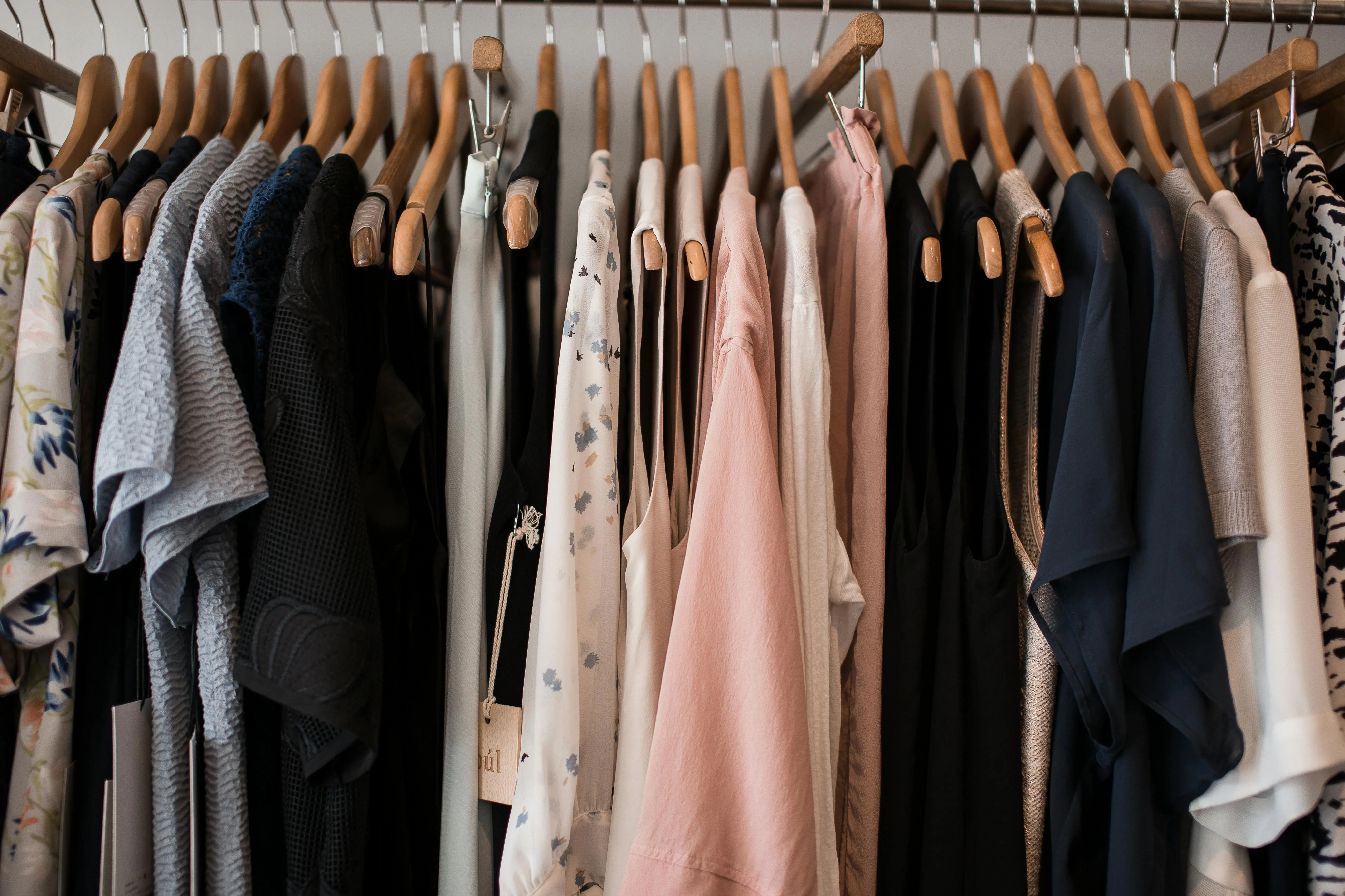 closet with clothes