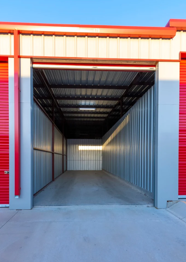 Large, Fully Enclosed Boat & RV Storage in Waxahachie, TX