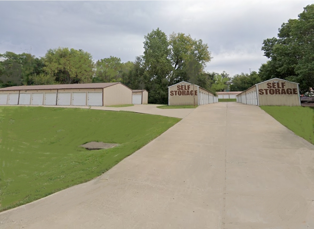 pony express self storage in St Joseph, MO