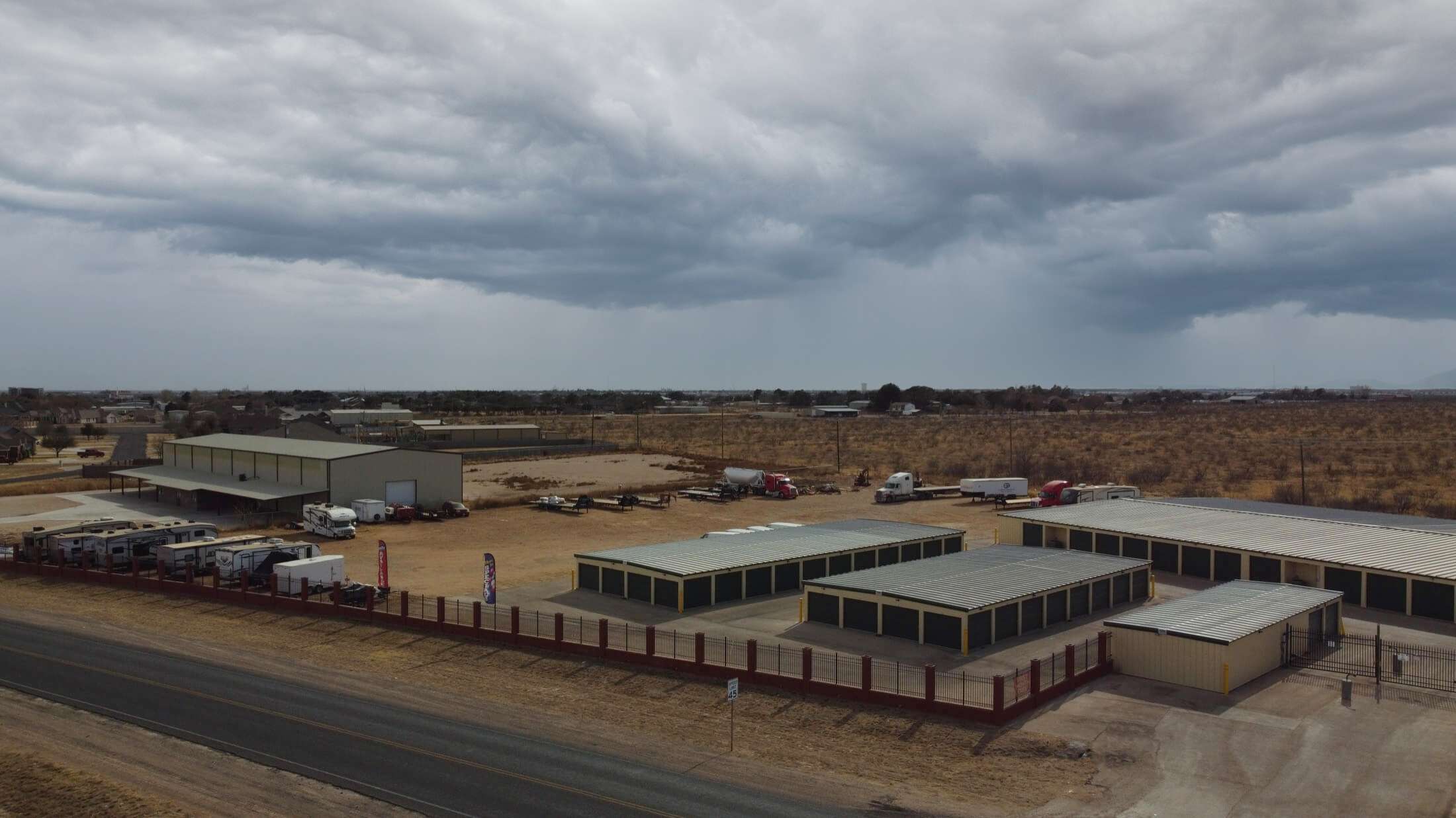 Outdoor RV/Boat/Vehicle Parking in Odessa, TX