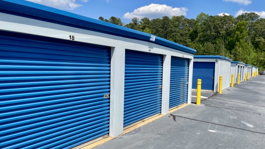 Large drive up storage units Newnan, GA