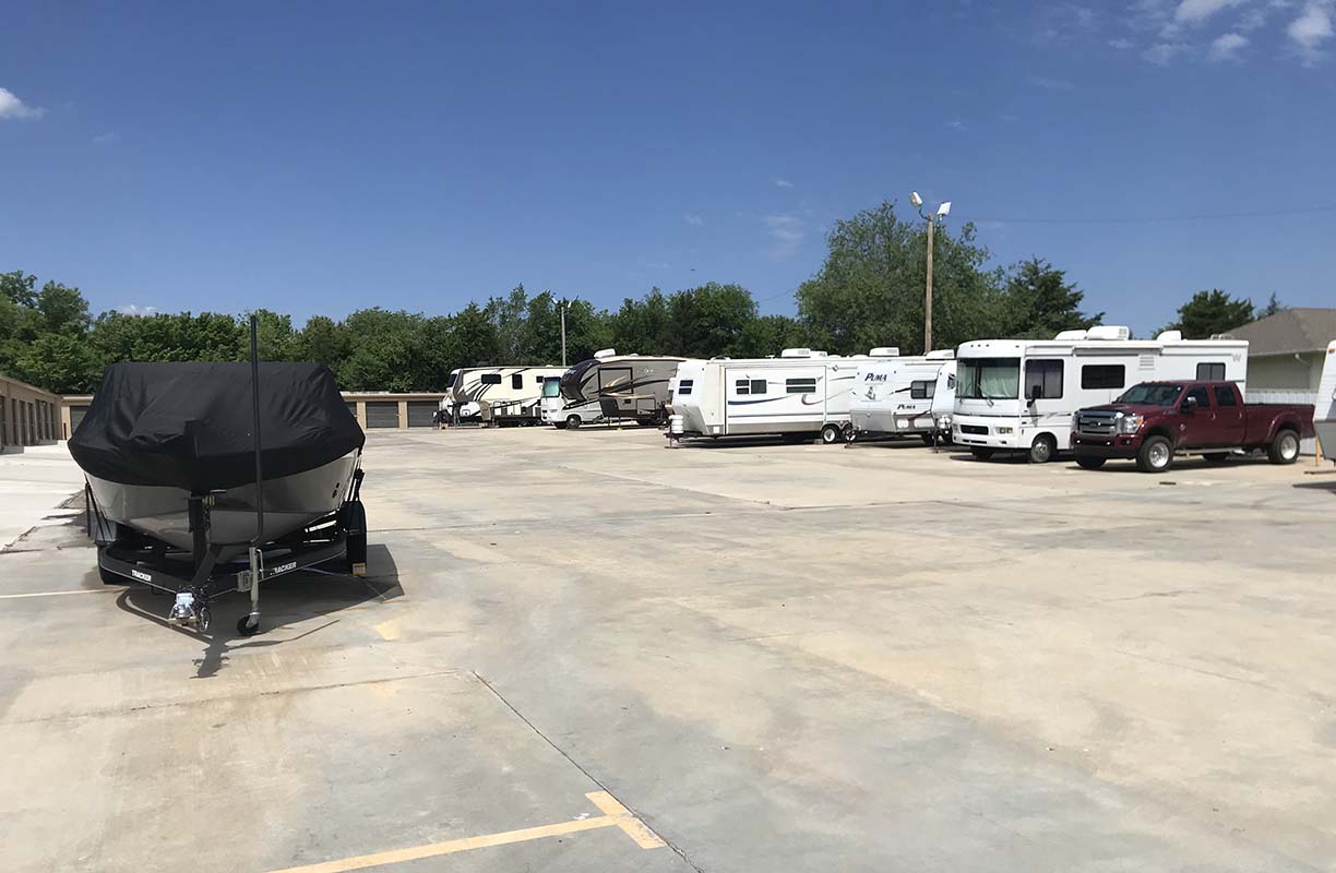 Bryan Street Storage Auto, Boat and RV Parking