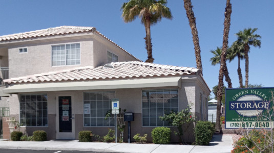 welcoming self storage facility henderson nv