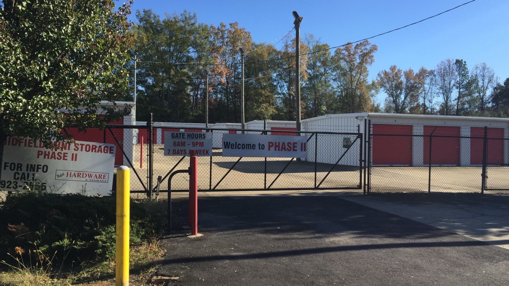 self storage facility with fence and gate with automatic keypad