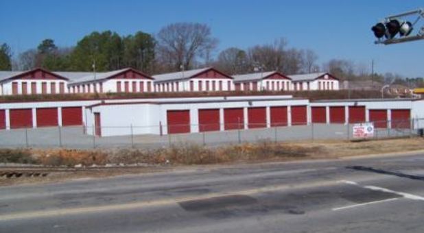 Easily Accessible Storage Facility in Roanoke, NC