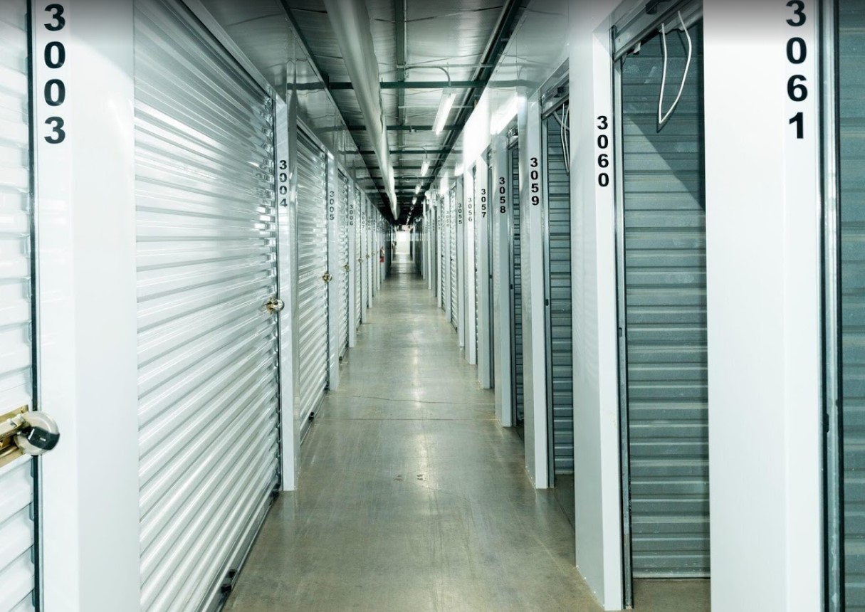 Your Extra Closet - Starkville MS Old Highway 82 Interior Storage Hallway