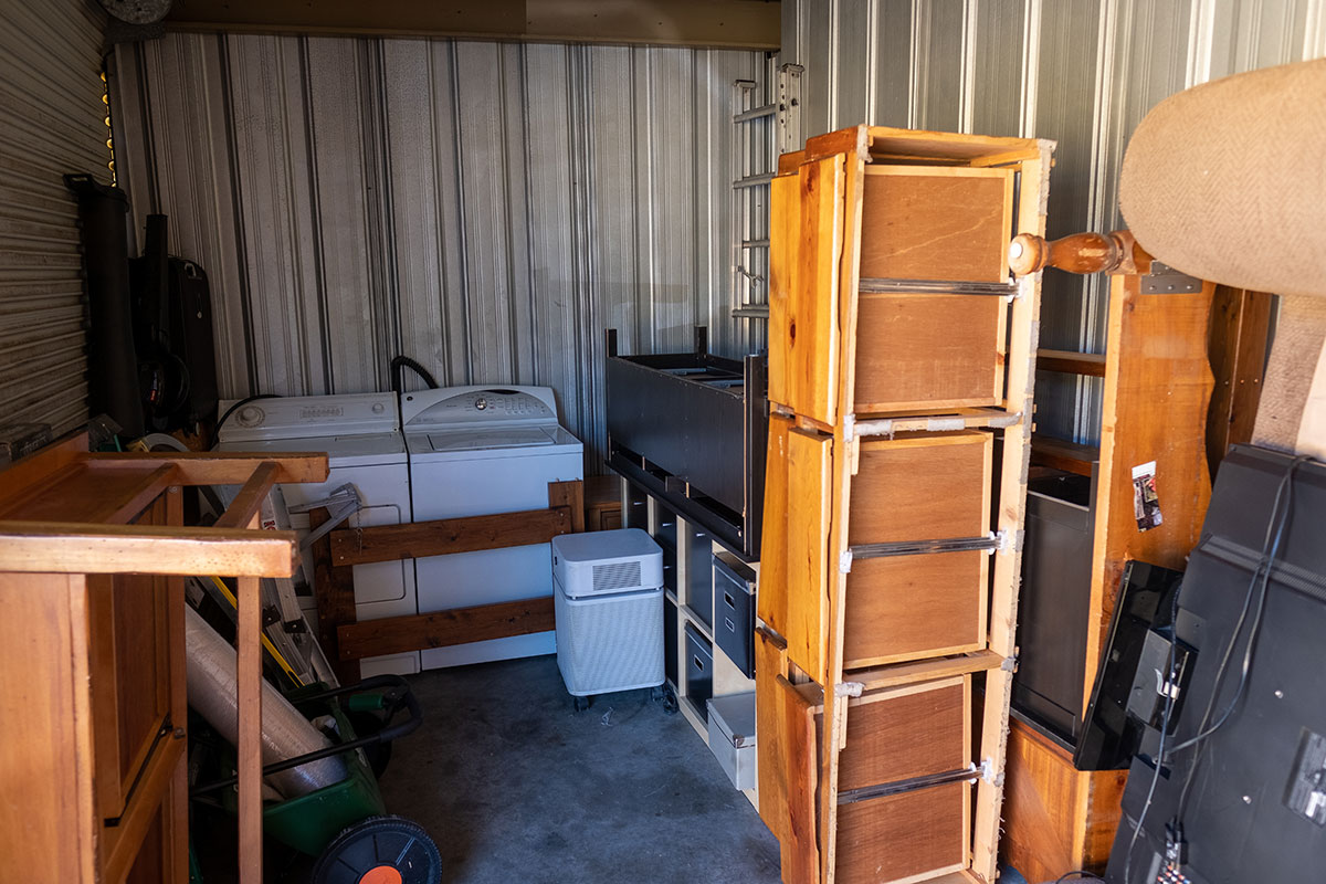 Utilizing Storage Units for Seamless Transitions